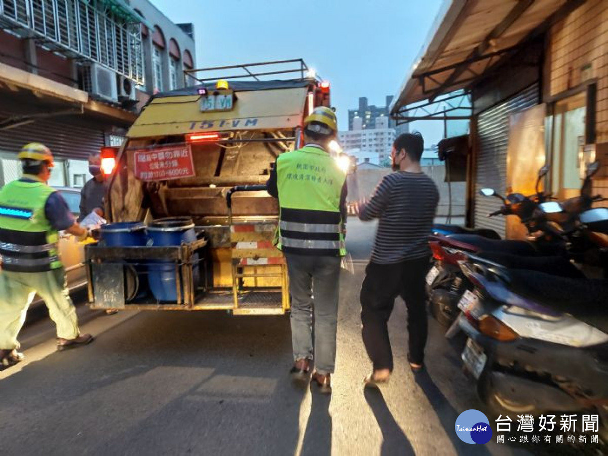 桃園市環保局辦理112年清潔隊員對外招考，，總共吸引4,145名考生報名。<br /><br />
