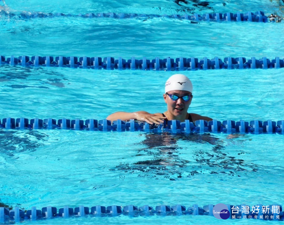 何品莉參加2023年世界盃蹼泳賽美國站。