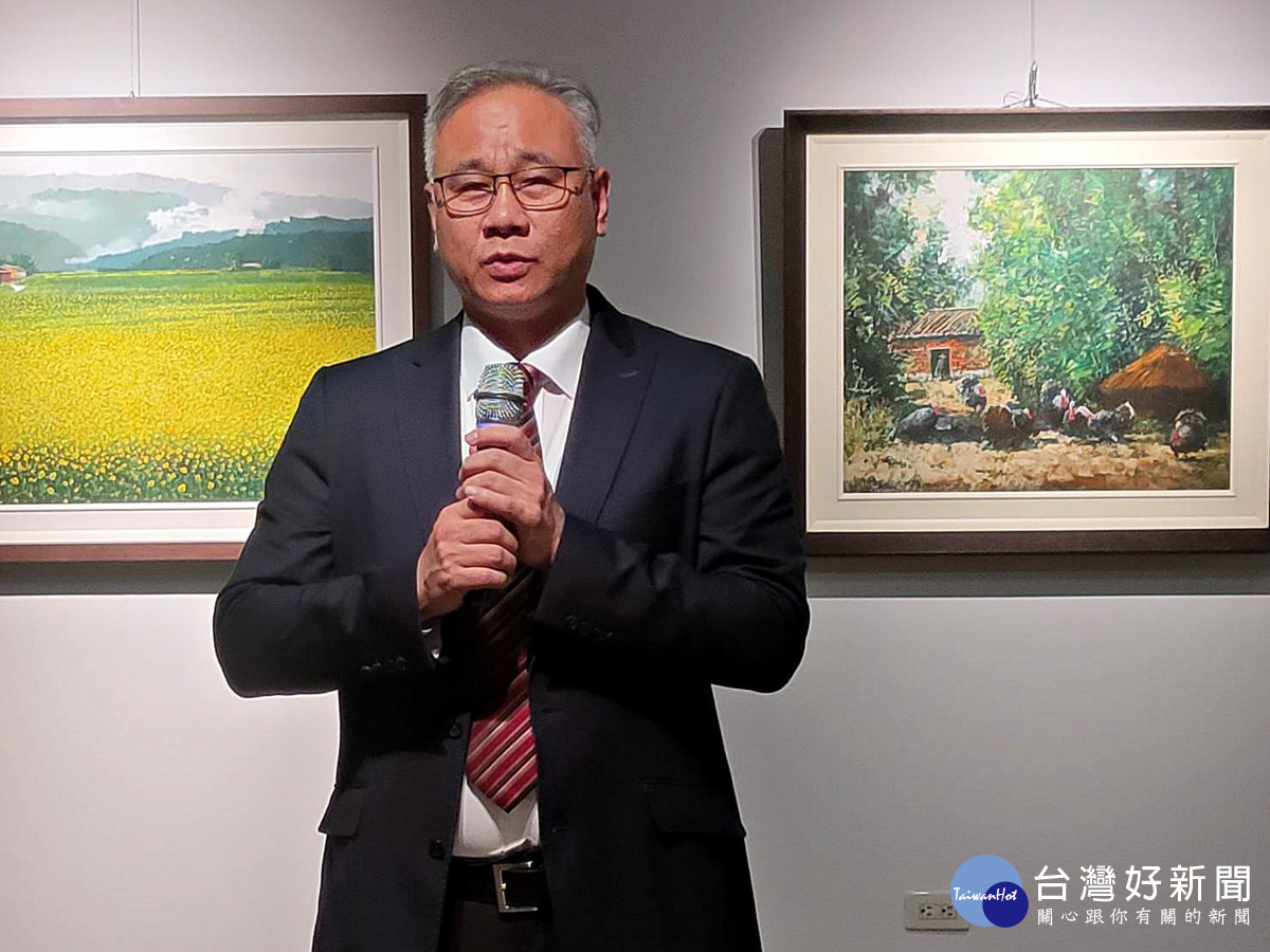 陳文甲教授指出，林榮畫作每一幅畫都有它的故事且令人感動，大師用畫來闡述台灣的真善美