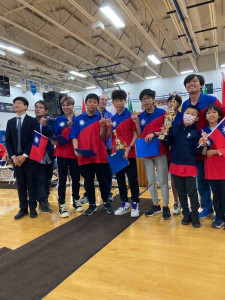 新竹縣學生2023 ROBOFEST機器人競賽世界總決賽勇奪佳績。