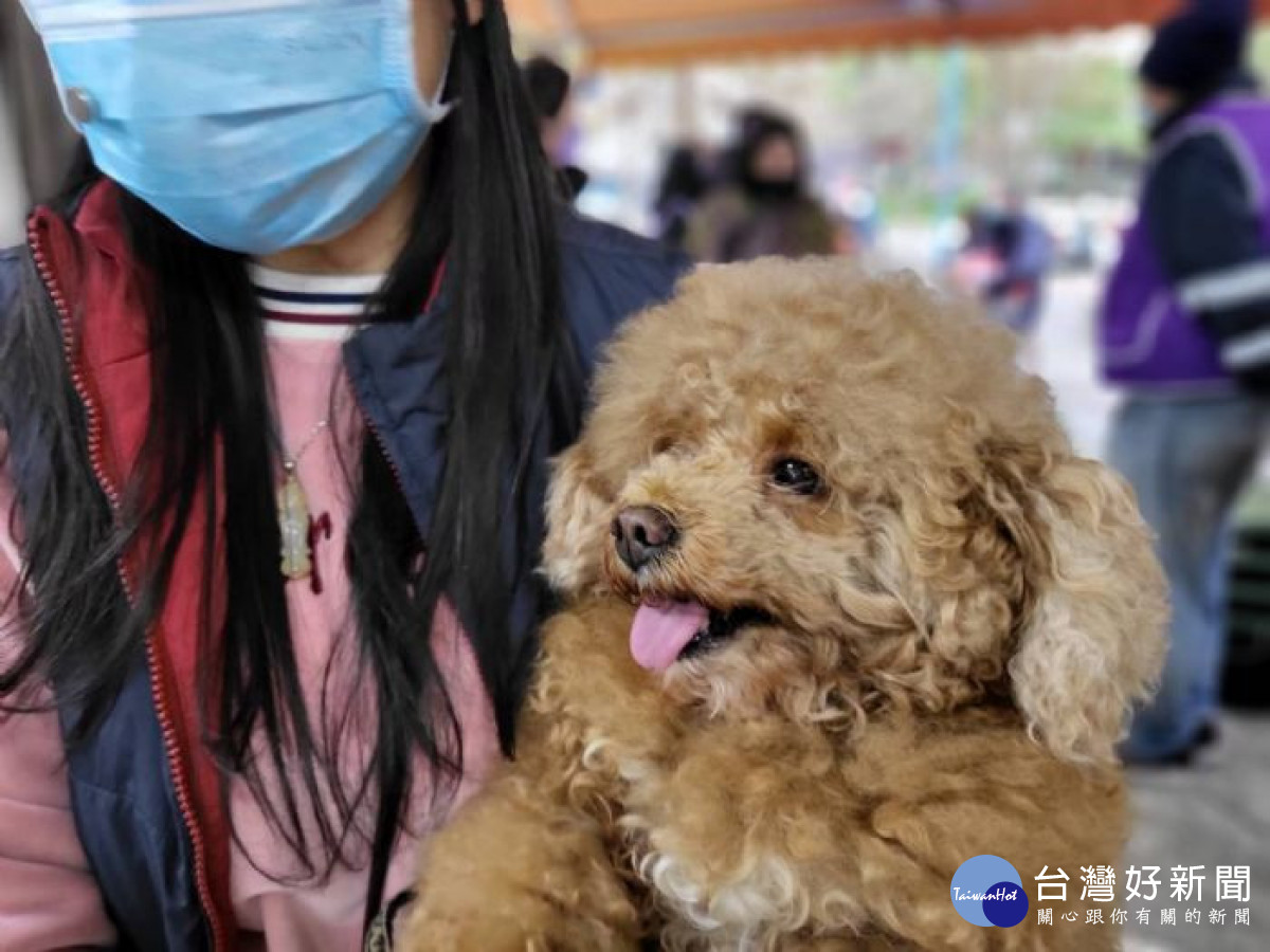 桃園市政府動保處為照顧關懷偏鄉犬貓健康與動物福利，推出「寵物偏鄉巡迴健檢」。