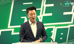 （圖／翻攝網路直播）