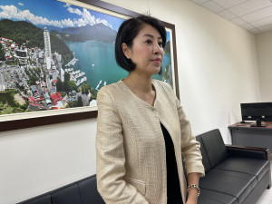 許淑華感謝鄉親支持將持續努力縣政。（記者扶小萍攝）