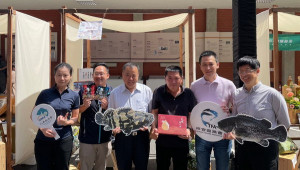 ▲高雄各農漁會在立法院康園前廣場舉辦「山海大收穫」農漁產銷售推廣活動。（圖／記者 許高祥 翻攝）