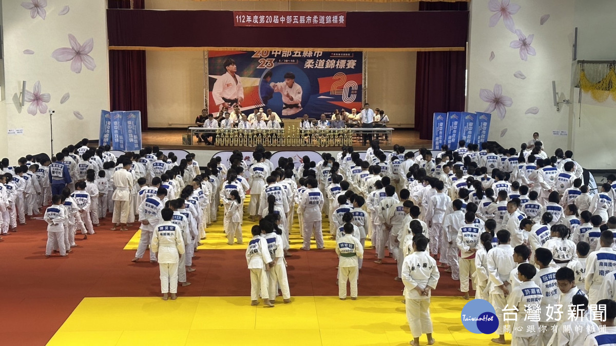 800名好手參加中部五縣市柔道錦標賽。