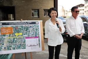 許縣長與簡鎮長將努力拓寬瓶頸路段。（ 縣府提供）