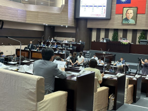 縣議會6日進入最後一天定期會。（記者扶小萍攝）