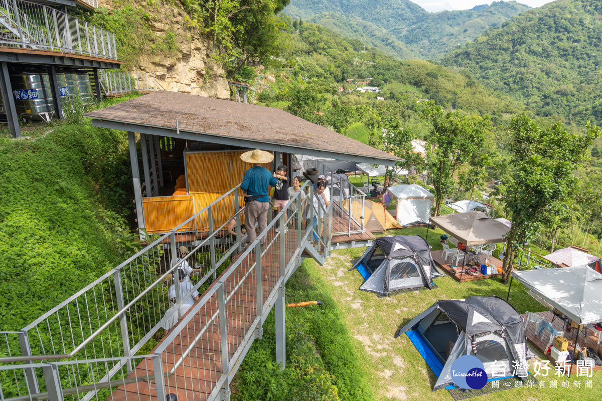 麗晨邀請客戶放下身邊瑣事，前往其位於苗栗泰安的「田度550露營區」深度體驗慢生。