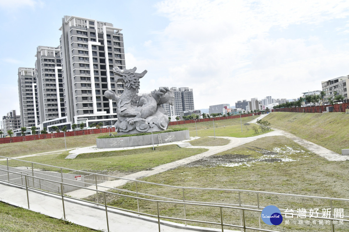 龍燈公園「蛻變」多功能滯洪公園即將完工。圖／記者鄧富珍翻攝