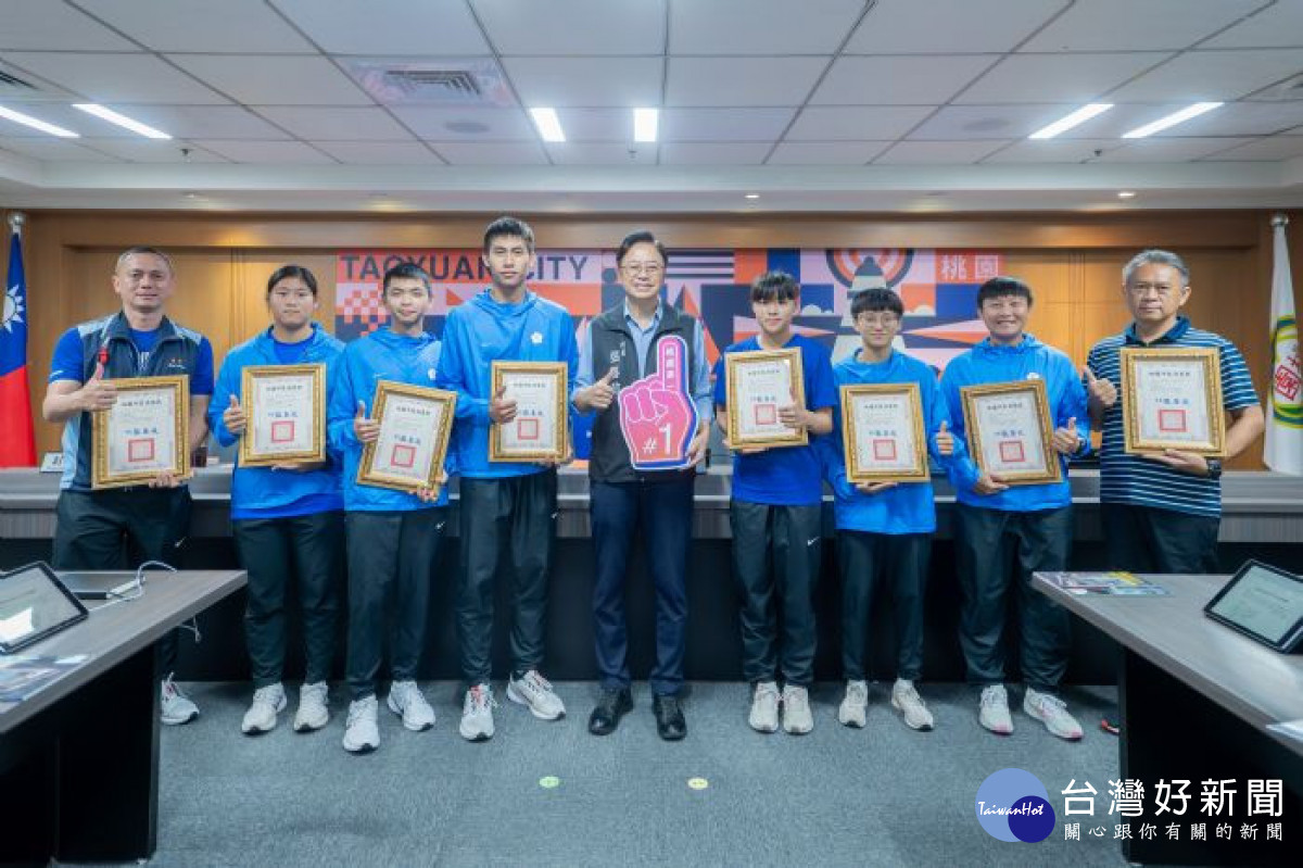 張市長肯定並表揚第20屆亞洲青年U20田徑錦標賽表現優異選手及教練。