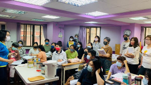 ▲創造就業機會，高市府6、7月依序在六龜區開辦托育人員與坐月子服務人員培訓課程。（圖／記者 許高祥 翻攝）