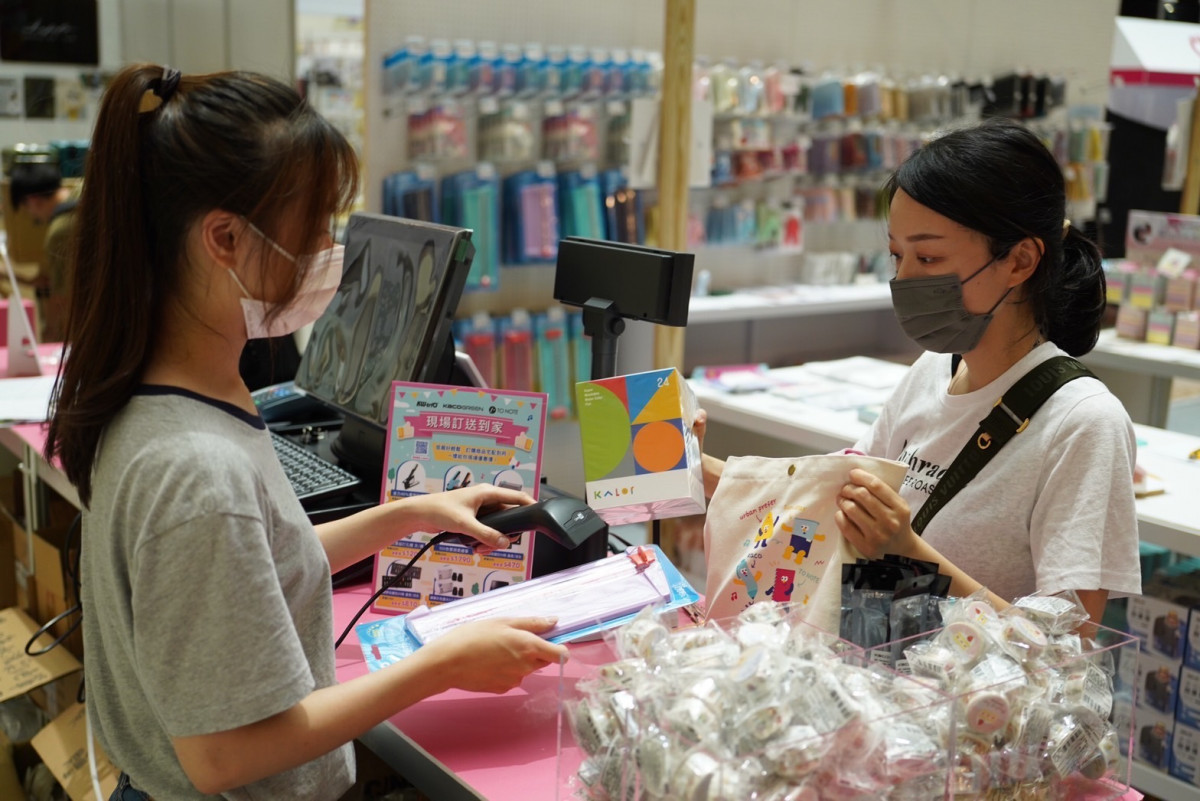 粉絲荷包怕爆！　「史努比文具」萌登台北世貿