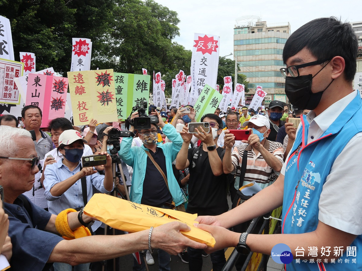 反員林東區興建生命禮儀廳　自救會出孝女白琴哭喊要求公所撤案