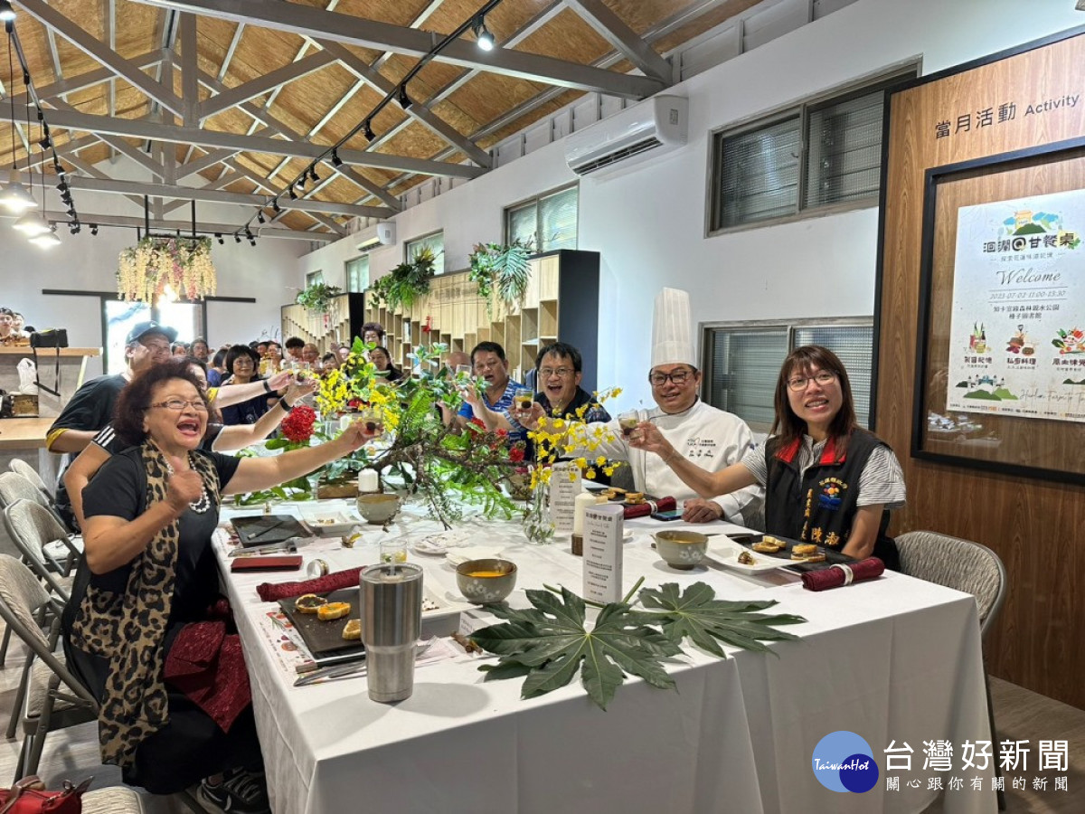 花蓮縣政府7/2在吉安鄉知卡宣綠森林親水公園舉辦一場獨特餐桌饗宴-洄瀾風味餐桌。（圖/記者王丰禾攝）