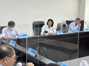 許淑華縣長主持縣務會議後大力推薦大家到南投享受觀星難得的氛圍。（記者扶小萍攝）