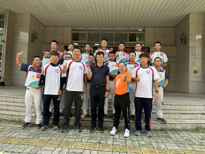 南投市長張嘉哲接見選手。（記者扶小萍攝）