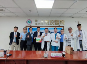 仁愛與長庚醫療財團法人拜訪南投醫院。（南投醫院提供）