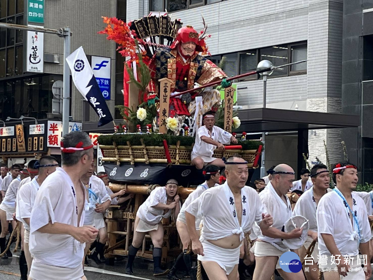 福岡櫛田神社正盛大舉辦獲選為世界無形文化遺產的「博多祇園山笠祭」。<br /><br />
<br /><br />
