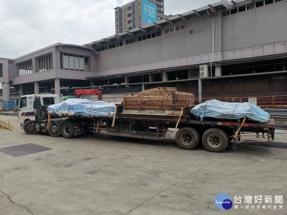 桃園車站出土疑似清代軌道遺構　外運大園暫存