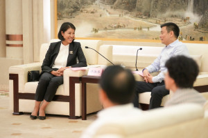 許縣長一行訪寧波市與湯市長會面。（縣府提供）