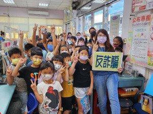 ▲小朋友和老師到梓官戶政事務所進行參訪。