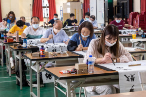 上緯諒茶書法比賽今日進入決賽。（上緯公司提供）