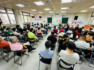 前副縣長張壯熙生「轉妹家」昔日同仁從市區包車前來東勢參與活動