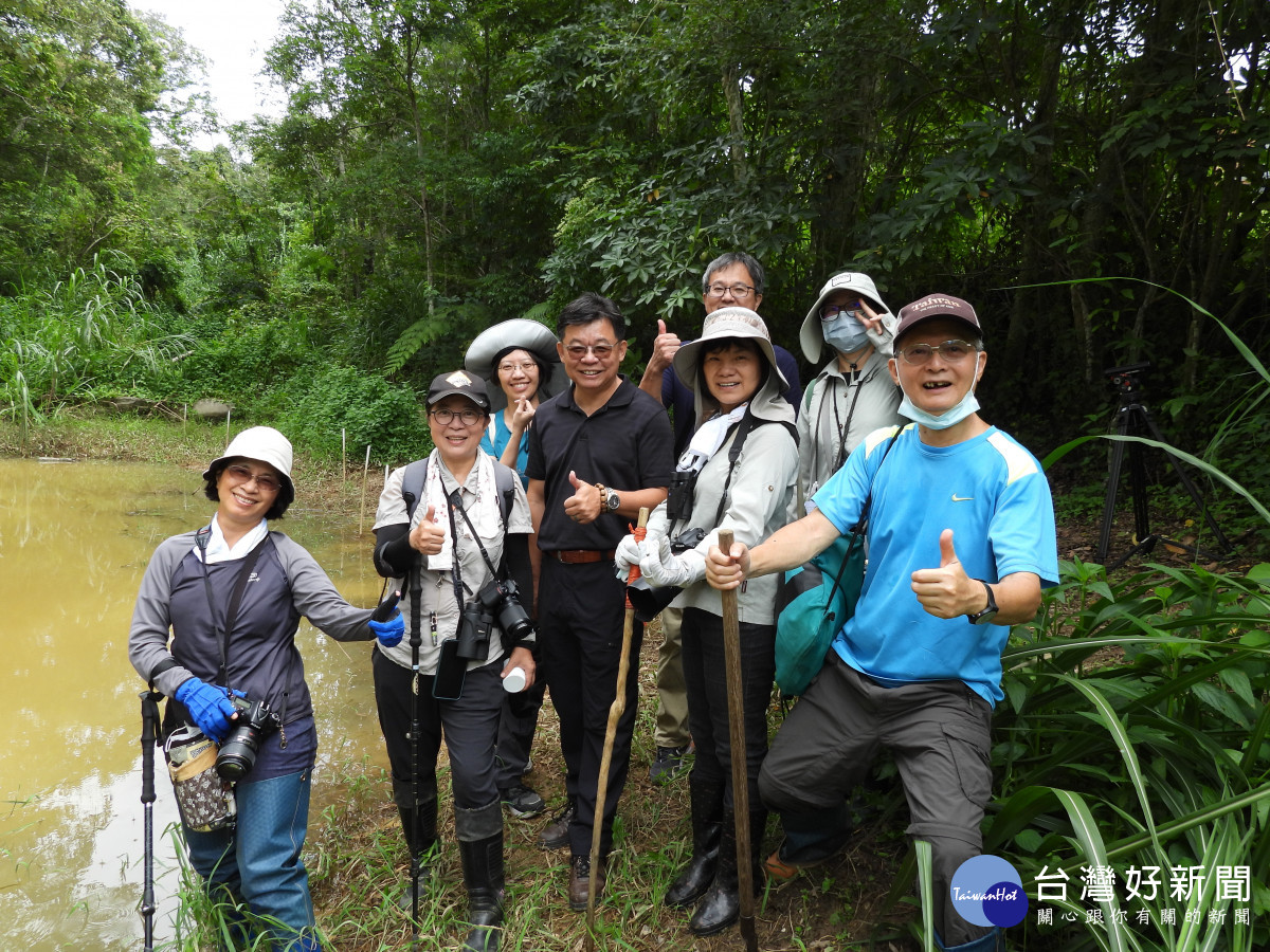 林業署南投分署新補助故鄉文教基金會在大埔里地區調查記錄81種蜻蛉的時空分布與生態資料-。（圖/林業署南投分署提供）