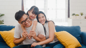 中國人壽在乎您的「心」事，新推兩張美元利變型終身壽險保單，含初次罹患兩大心臟特定傷病保險金，保障再升級。