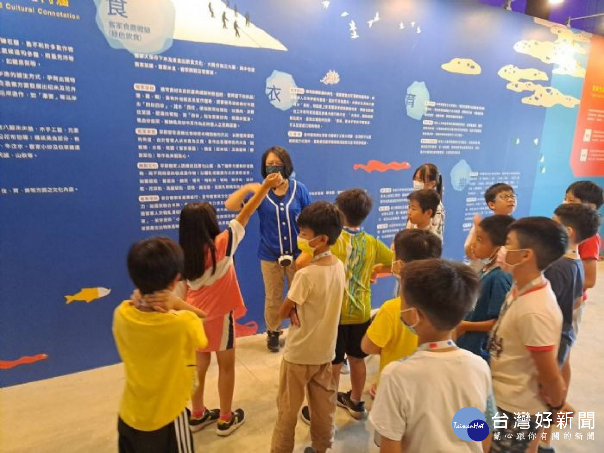 環保局以新屋環境教育園區的「綠色方舟」，作為世客博之衛星展區，提升民眾對於環境保護之意識。<br />
