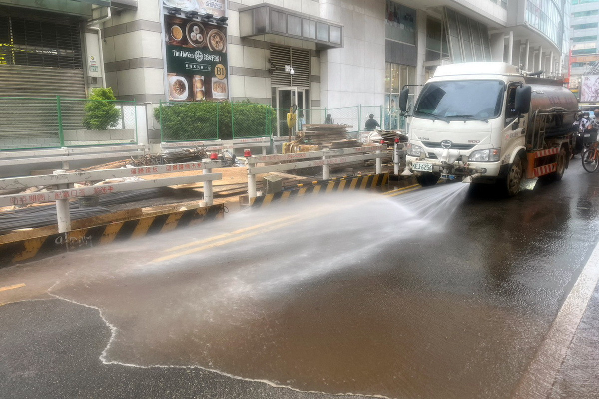 「桃園市桃園區復興路(民族路至中正路)沿線積淹水改善工程」施工情形。 