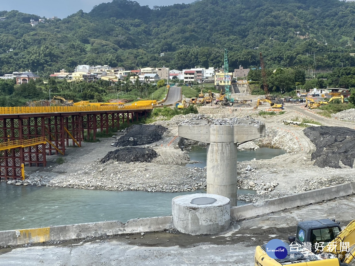 埤豐橋舊橋拆除完成 新橋基礎施工中