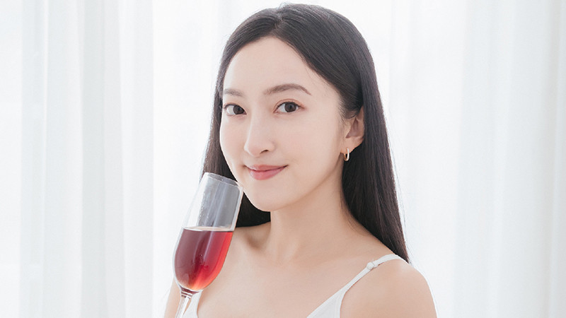 美妍機能飲品在保健食品市場刮起熱潮,小資女、網紅大熱門。(圖/東璧堂提供)