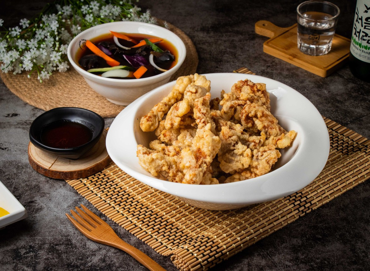 竹北美食推薦：「韓國人開的餐廳」《韓華園》糖醋肉。圖源：韓華園