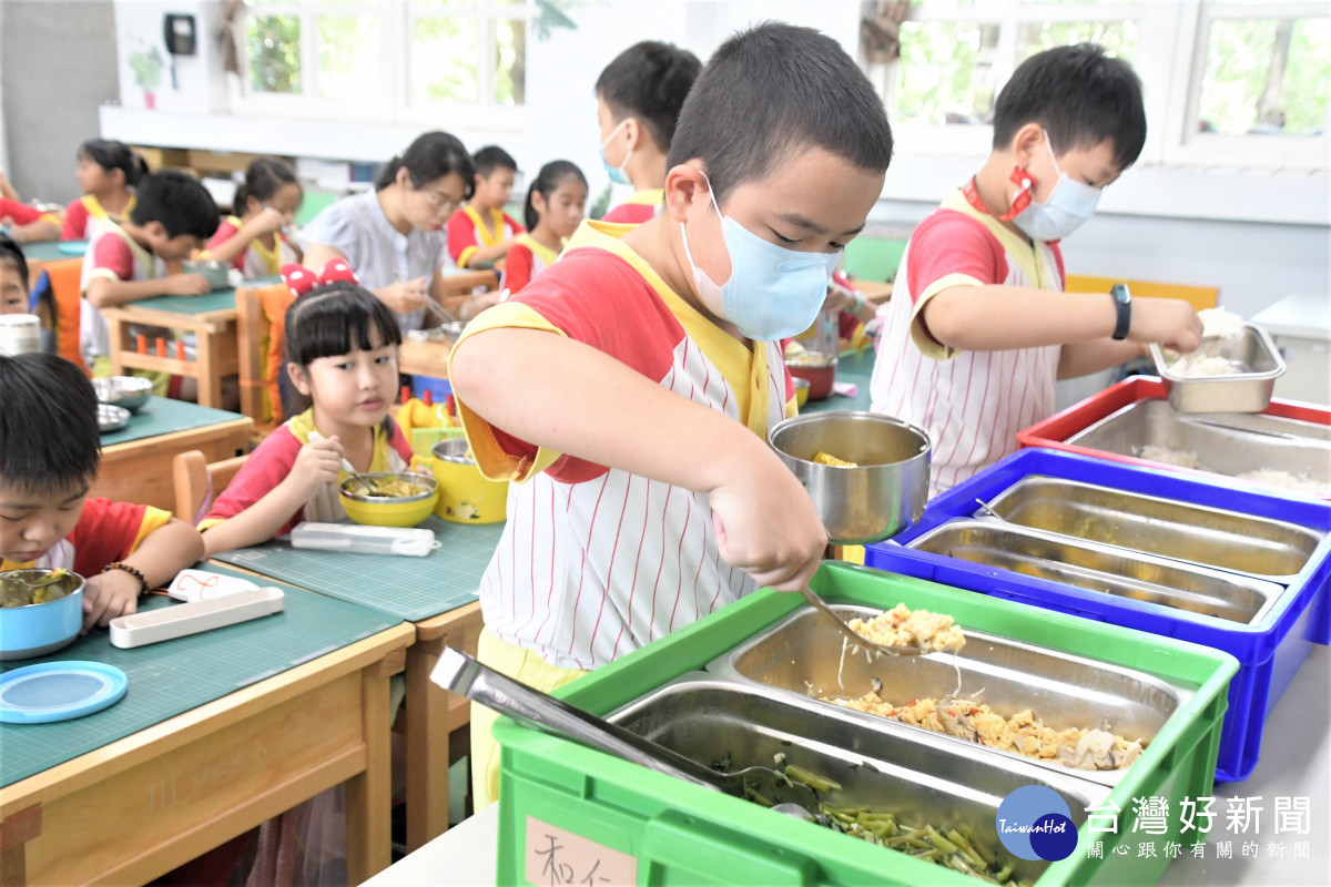 學校營養午餐。圖／彰化縣政府提供