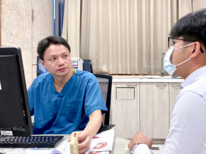 陳冠亨醫師諮詢，圖非當事人。