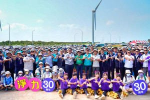 台電串聯全台26個單位與地方團體，超過6500人聯合淨灘15處海岸線。