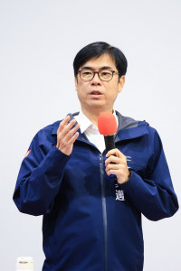 ▲陳其邁出席113年度高雄市總預算案籌編情形說明會時表示，要兼顧建設與財政平衡發展，提供市民更好服。