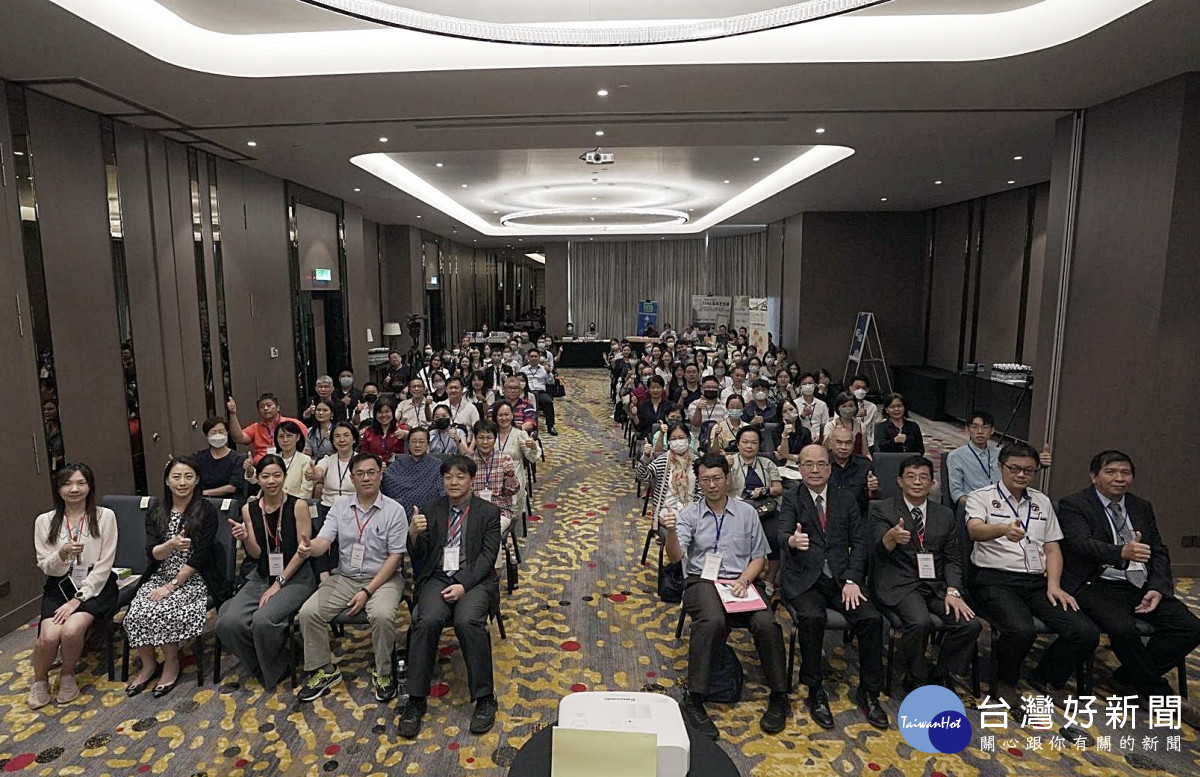 2023臺灣馬來西亞中醫臨床醫療國際研討會圓滿落幕，雙方期待有更多的交流活動，以促進中醫藥的共同發展。(林口長庚醫院提供)