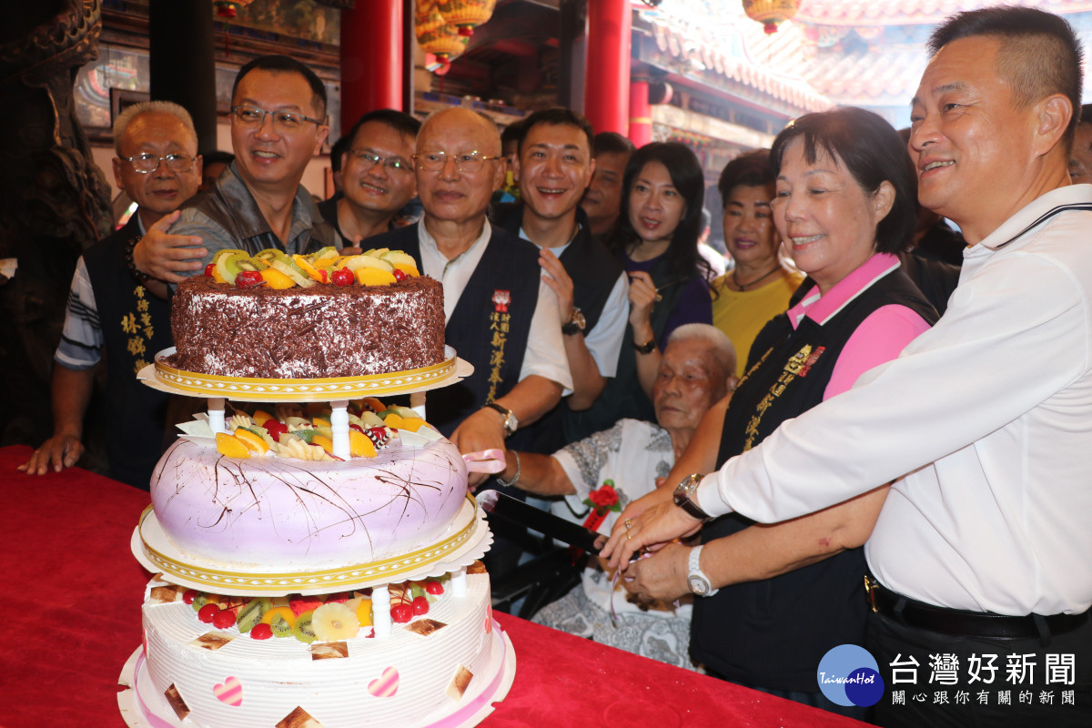 新港奉天宮今天上午十時舉辦「開臺媽祖契子女中秋回宮大團圓」活動／陳致愷翻攝