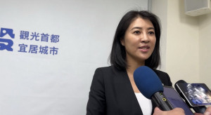 許淑華縣長籲鄉親人人都成茶博代言人，廣邀國內外好友來品好茶。（記者扶小萍攝）
