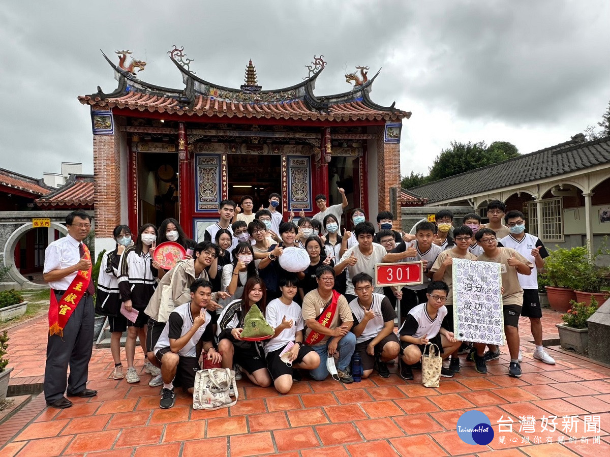 員林高中「備戰學測－百日誓師」活動　師生接力恭讀祈福文疏象徵教育傳承持續不怠