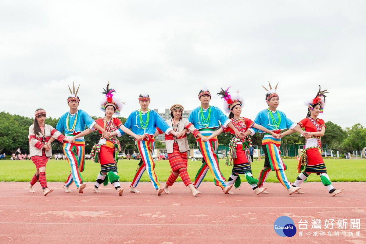 112年桃園市原住民族運動會中傳統舞表演。