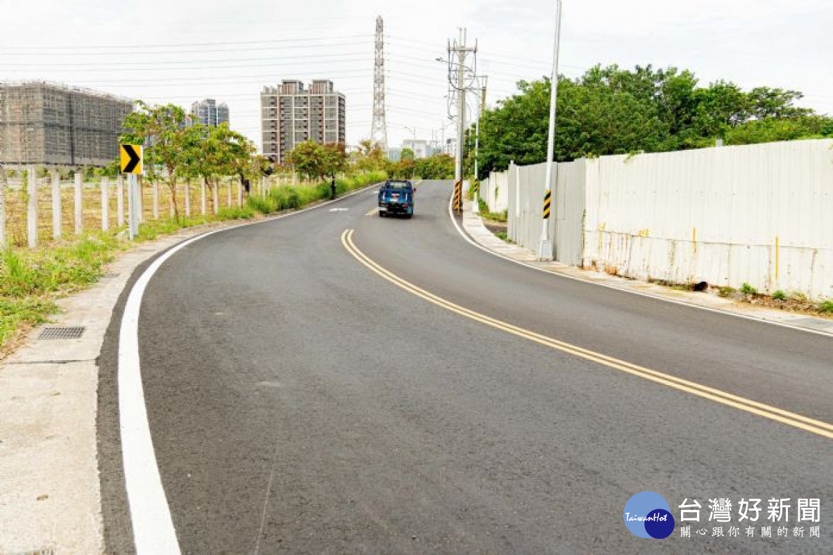 「龜山區南林路（林口工十二聯外）道路拓寬工程」竣工。