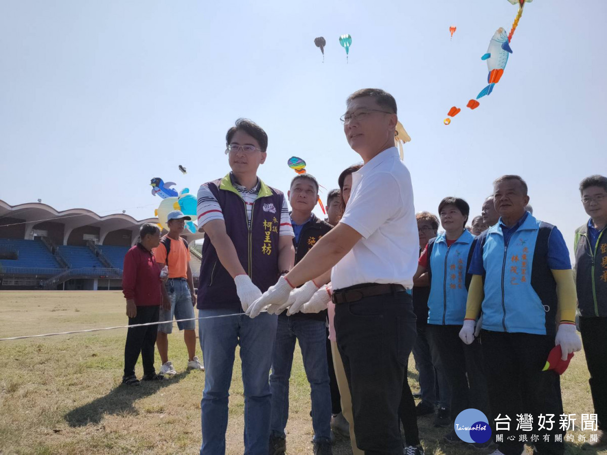 鹿港風箏節今年吹起「海洋風」，11/5在震力體育場歡樂登場。圖／記者鄧富珍攝