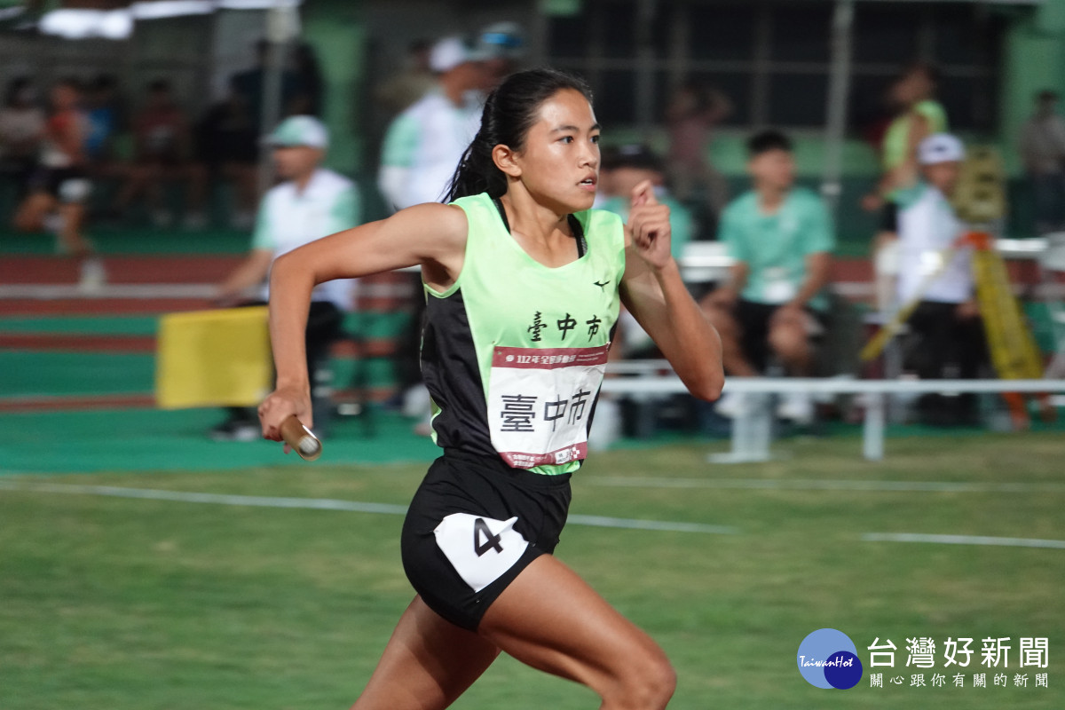 年僅13歲臺中女將陳羿岑驚豔全場，奪下全運會田徑400公尺首金。