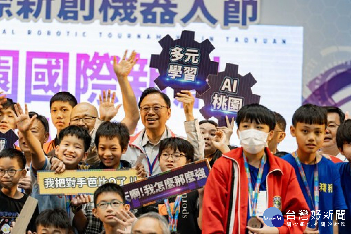 張市長肯定參賽的年輕學子及師長們，都是台灣走入智慧科技的重要基礎。