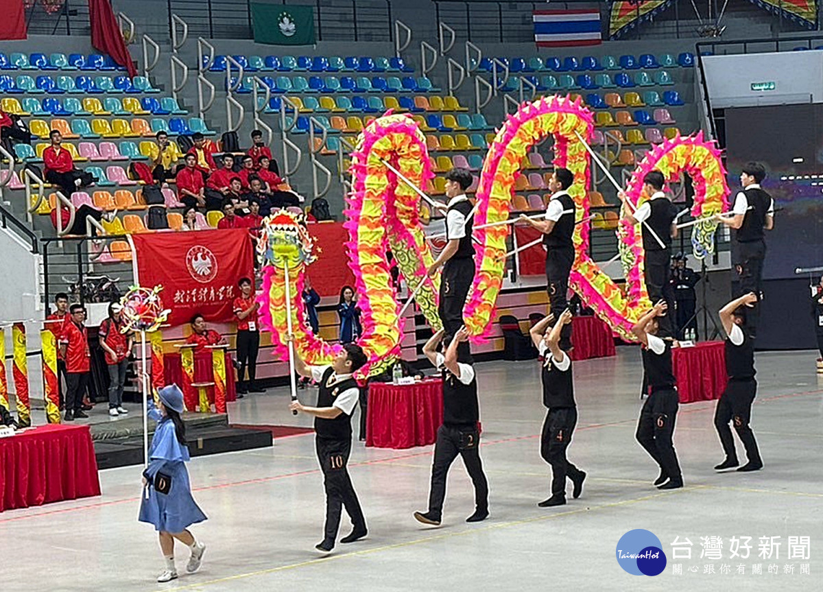 壽山巖國體舞龍隊參加第六屆亞洲龍獅錦標賽     在馬來西亞獲三項金牌