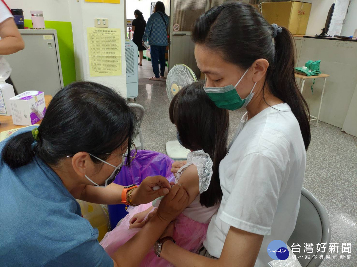 台中市衛生局呼籲符合資格者儘速接種流感疫苗。