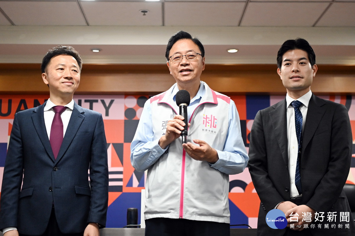 桃園市長張善政宣布「2023中華職棒台灣大賽直播派對-桃園挺桃猿」活動。